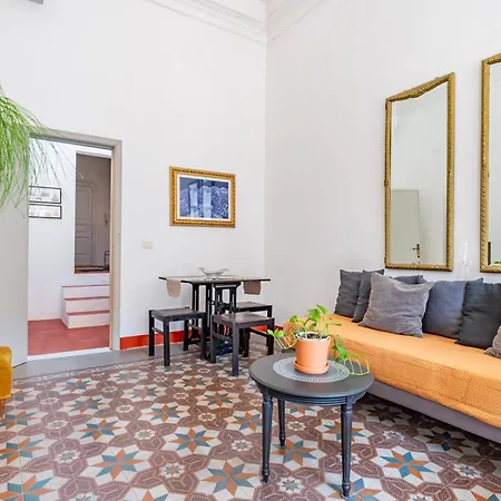 Guesthost - Elegant Near Castello Ursino * Katanya