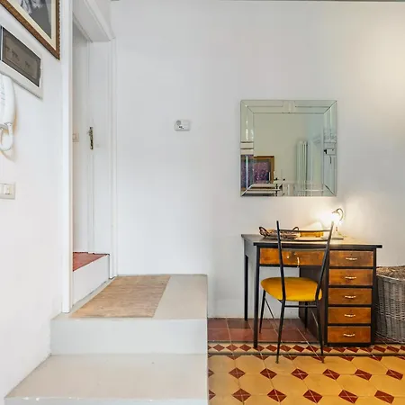 Daire Guesthost - Elegant Near Castello Ursino *