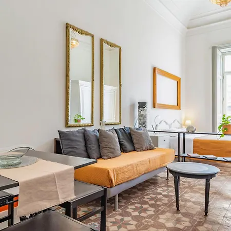 Guesthost - Elegant Near Castello Ursino